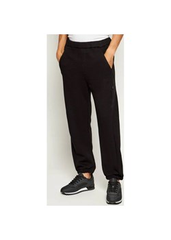 BOSS GREEN Spodnie dresowe JT_League Hurley | Loose fit ze sklepu Gomez Fashion Store w kategorii Spodnie męskie - zdjęcie 186067947