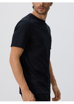 Reserved - T-shirt regular z aplikacją - czarny - id: 277FP-99X - marki Reserved - 186069087 Reserved - T-shirt regular z aplikacją - czarny ze sklepu Reserved w kategorii T-shirty męskie - zdjęcie 186069087