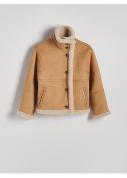 Reserved - Kurtka z kożuchem - beżowy ze sklepu Reserved w kategorii Kurtki damskie - zdjęcie 186070086