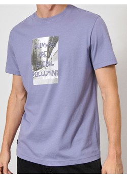 Sinsay - Koszulka z nadrukiem - fioletowy ze sklepu Sinsay w kategorii T-shirty męskie - zdjęcie 186083179