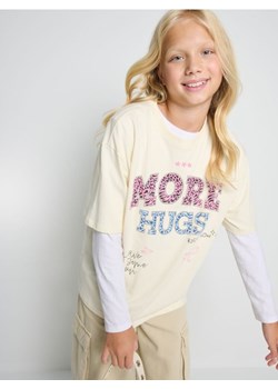 Sinsay - Bawełniana koszulka z napisem - kremowy - id: 587FV-01X - marki Sinsay - 186083188 Sinsay - Bawełniana koszulka z napisem - kremowy ze sklepu Sinsay w kategorii Bluzki dziewczęce - zdjęcie 186083188