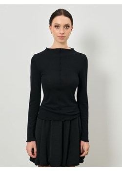 Sinsay - Bluzka z falbankami - czarny - id: 616EU-99X - marki Sinsay - 186083258 Sinsay - Bluzka z falbankami - czarny ze sklepu Sinsay w kategorii Bluzki damskie - zdjęcie 186083258
