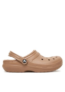 Crocs Klapki Classic Lined Clog 203591 Brązowy ze sklepu MODIVO w kategorii Klapki męskie - zdjęcie 186086979