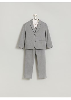 Reserved - Melanżowe spodnie regular fit - jasnoszary ze sklepu Reserved w kategorii Spodnie chłopięce - zdjęcie 186089015