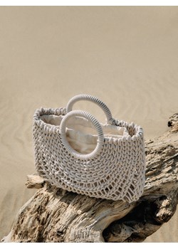 Reserved - Sznurkowa torebka shopper - złamana biel ze sklepu Reserved w kategorii Torby letnie - zdjęcie 186092787