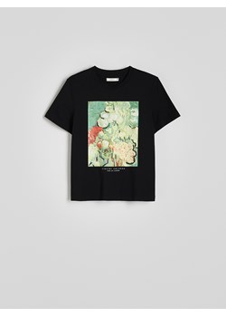 Reserved - T-shirt z nadrukiem - czarny - id: 2201I-99X - marki Reserved - 186097947 Reserved - T-shirt z nadrukiem - czarny ze sklepu Reserved w kategorii Bluzki damskie - zdjęcie 186097947