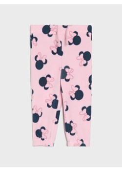 Sinsay - Spodnie dresowe Minnie Mouse - różowy ze sklepu Sinsay w kategorii Spodnie dziewczęce - zdjęcie 186098656