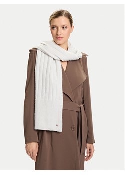 Szalik Tommy Hilfiger Flag Fluffy AW0AW17787 Szary ze sklepu eobuwie.pl w kategorii Szaliki i chusty damskie - zdjęcie 186098895