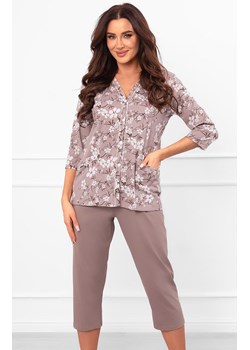Bawełniana piżama damska z rękawem i spodniami 3/4 Kimuri, Kolor cappuccino, Rozmiar M, Italian Fashion - id: 217167 - marki Italian Fashion - 186119256 Bawełniana piżama damska z rękawem i spodniami 3/4 Kimuri, Kolor cappuccino, Rozmiar M, Italian Fashion ze sklepu Primodo w kategorii Piżamy damskie - zdjęcie 186119256
