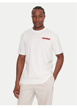 adidas T-Shirt Graphic JX3094 Biały Regular Fit ze sklepu MODIVO w kategorii T-shirty męskie - zdjęcie 186125159
