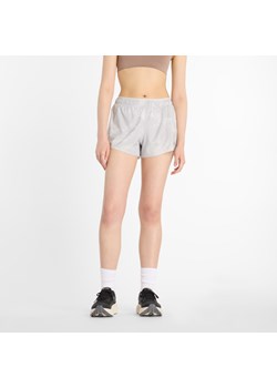 Spodenki damskie New Balance WS41201GYM – szare ze sklepu New Balance Poland w kategorii Szorty - zdjęcie 186126015