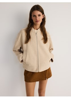 Reserved - Krótka flauszowa kurtka oversize - kremowy ze sklepu Reserved w kategorii Kurtki damskie - zdjęcie 186132128