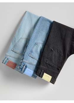 Reserved - Jeansy straight ze średnim stanem - niebieski ze sklepu Reserved w kategorii Jeansy damskie - zdjęcie 186132158