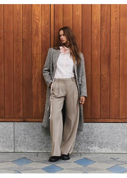 Reserved - Spodnie z kontrastową wstawką - beżowy ze sklepu Reserved w kategorii Spodnie damskie - zdjęcie 186135776