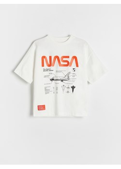 Reserved - T-shirt oversize NASA - złamana biel ze sklepu Reserved w kategorii T-shirty chłopięce - zdjęcie 186145778