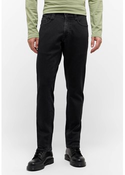 Męskie Spodnie Jeansowe Mustang Style Oregon Slim K Denim Black 1015546 4000 940 ze sklepu YouNeedit.pl w kategorii Jeansy męskie - zdjęcie 186148039