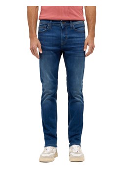Męskie Spodnie jeansowe Mustang Style Vegas Slim Denim Blue 1015119 5000 574 ze sklepu YouNeedit.pl w kategorii Jeansy męskie - zdjęcie 186148069