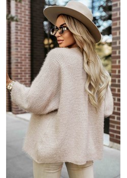 Kardigan z miękkiej sweterkowej dzianiny 631-1, Kolor beżowy, Rozmiar one size, NUMOCO BASIC ze sklepu Primodo w kategorii Swetry damskie - zdjęcie 186153538