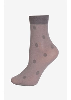 Marilyn szare skarpetki w grochy Shine Dots, Kolor szary, Rozmiar uniwersalny, Marilyn - id: 217599 - marki Marilyn - 186163406 Marilyn szare skarpetki w grochy Shine Dots, Kolor szary, Rozmiar uniwersalny, Marilyn ze sklepu Intymna w kategorii Skarpetki damskie - zdjęcie 186163406