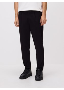 Reserved - Spodnie chino regular fit - czarny ze sklepu Reserved w kategorii Spodnie męskie - zdjęcie 186183688