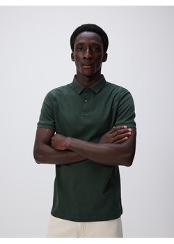 Reserved - Polo slim z bawełny pima - ciemnozielony ze sklepu Reserved w kategorii T-shirty męskie - zdjęcie 186184426
