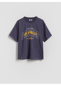 Reserved - T-shirt Los Angeles Lakers NBA - ciemnofioletowy ze sklepu Reserved w kategorii T-shirty chłopięce - zdjęcie 186184736