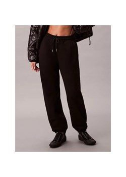 Calvin Klein Spodnie dresowe | Relaxed fit ze sklepu Gomez Fashion Store w kategorii Spodnie damskie - zdjęcie 186186469