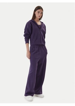 adidas Dres Energize JX0536 Fioletowy Regular Fit ze sklepu MODIVO w kategorii Dresy damskie - zdjęcie 186186809