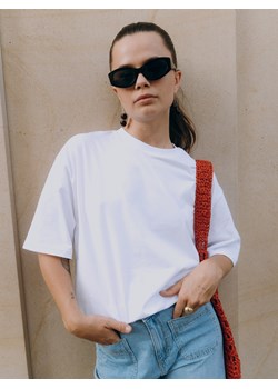 Reserved - Bawełniany t-shirt oversize - biały - id: ZR418-00X - marki Reserved - 186191369 Reserved - Bawełniany t-shirt oversize - biały ze sklepu Reserved w kategorii Bluzki damskie - zdjęcie 186191369