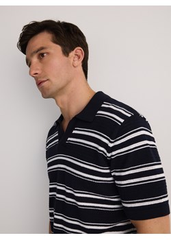 Reserved - Strukturalne polo regular fit - granatowy ze sklepu Reserved w kategorii T-shirty męskie - zdjęcie 186197408