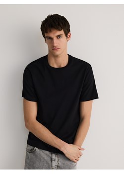 Reserved - Bawełniany t-shirt regular - czarny - id: 8668H-99X - marki Reserved - 186209269 Reserved - Bawełniany t-shirt regular - czarny ze sklepu Reserved w kategorii T-shirty męskie - zdjęcie 186209269