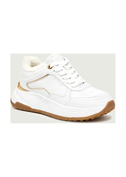 Guess Sneakersy FARREA | shearling ze sklepu Gomez Fashion Store w kategorii Buty sportowe damskie - zdjęcie 186211035