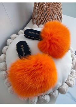 eleganckie klapki jenotki vivi na płaskiej podeszwie z naturalnym futrem jenot lis z produkt polski -  pomarańczowe ze sklepu STYLOWO w kategorii Klapki damskie - zdjęcie 186219219