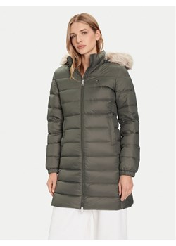 Tommy Jeans Płaszcz zimowy Essential DW0DW18864 Zielony Slim Fit ze sklepu MODIVO w kategorii Płaszcze damskie - zdjęcie 186226077