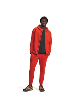 Męskie spodnie treningowe Under Armour UA Unstoppable Flc Jgr Eu - czerwone ze sklepu Sportstylestory.com w kategorii Spodnie męskie - zdjęcie 186230118