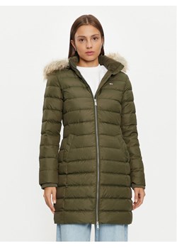 Tommy Jeans Płaszcz zimowy Essential DW0DW18864 Zielony Slim Fit - id: 0000304074189 - marki Tommy Jeans - 186233627 Tommy Jeans Płaszcz zimowy Essential DW0DW18864 Zielony Slim Fit ze sklepu MODIVO w kategorii Kurtki damskie - zdjęcie 186233627