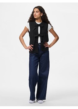 Pieces Kamizelka dzianinowa "Pcsilly" w kolorze czarnym ze sklepu Limango Polska w kategorii Kamizelki damskie - zdjęcie 186237876