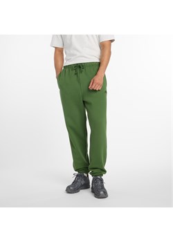 Spodnie męskie New Balance MP41508DAE – zielone ze sklepu New Balance Poland w kategorii Spodnie męskie - zdjęcie 186249319