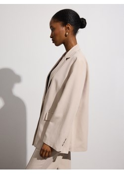 Reserved - Marynarka oversize z wiskozą i bawełną - beżowy ze sklepu Reserved w kategorii Marynarki damskie - zdjęcie 186254165