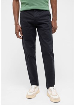 Męskie Spodnie Jeansowe Mustang Style Daytona Chino Black Beauty 1016357 4185 ze sklepu YouNeedit.pl w kategorii Jeansy męskie - zdjęcie 186266175