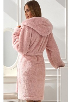 Szlafrok damski z kapturem pudrowy róż 2559 Liv, Kolor róż pudrowy, Rozmiar M, L&L - id: 218556 - marki L&L - 186270005 Szlafrok damski z kapturem pudrowy róż 2559 Liv, Kolor róż pudrowy, Rozmiar M, L&L ze sklepu Primodo w kategorii Szlafroki damskie - zdjęcie 186270005