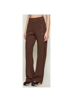 Aeronautica Militare Spodnie dresowe | Regular Fit - id: AM255W000029373 - marki Aeronautica Militare - 186272059 Aeronautica Militare Spodnie dresowe | Regular Fit ze sklepu Gomez Fashion Store w kategorii Spodnie damskie - zdjęcie 186272059