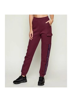 EA7 Spodnie dresowe | Regular Fit ze sklepu Gomez Fashion Store w kategorii Spodnie damskie - zdjęcie 186272145