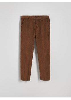 Reserved - Spodnie chino regular fit - bordowy ze sklepu Reserved w kategorii Spodnie męskie - zdjęcie 186274307