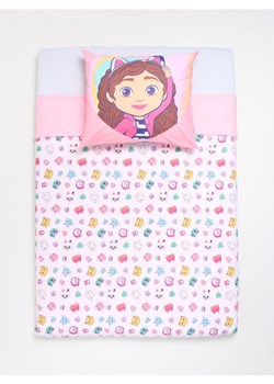 Sinsay - Komplet pościeli Gabby's Dollhouse - różowy - id: 393GS-30X - marki Sinsay - 186277559 Sinsay - Komplet pościeli Gabby's Dollhouse - różowy ze sklepu Sinsay w kategorii Pościel dziecięca - zdjęcie 186277559