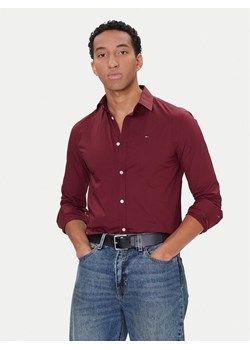 Tommy Jeans Koszula Original DM0DM04405 Czerwony Slim Fit ze sklepu MODIVO w kategorii Koszule męskie - zdjęcie 186290959