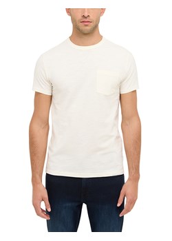 Męski T-Shirt Mustang Style Amado Whisper White 1016276 2013 ze sklepu YouNeedit.pl w kategorii T-shirty męskie - zdjęcie 186293367