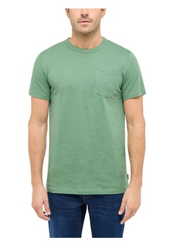 Męski T-Shirt Mustang Style Amado Dark Ivy 1016276 6326 ze sklepu YouNeedit.pl w kategorii T-shirty męskie - zdjęcie 186293389