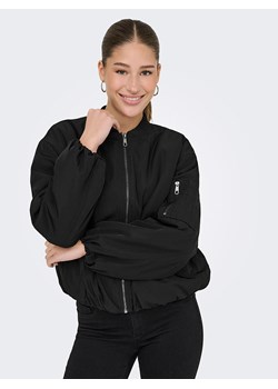 ONLY Kurtka w kolorze czarnym ze sklepu Limango Polska w kategorii Kurtki damskie - zdjęcie 186308746