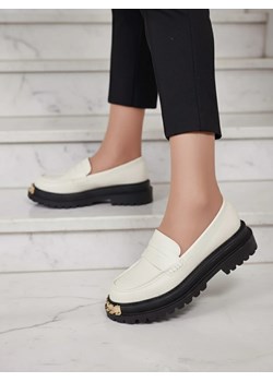 Loafersy Damskie Aurelia Beżowe na Platformie 5cm - Stylowe i Wygodne ze sklepu royalfashion.pl w kategorii Mokasyny damskie - zdjęcie 186312119